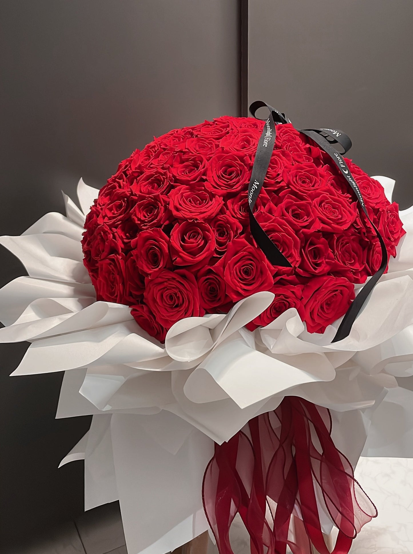 Forever Love (99 Fresh Roses)