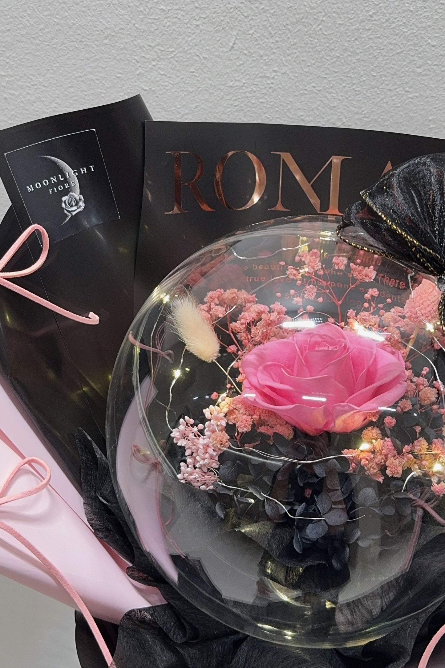 Black Pink In Acrylic Ball (Preserved)