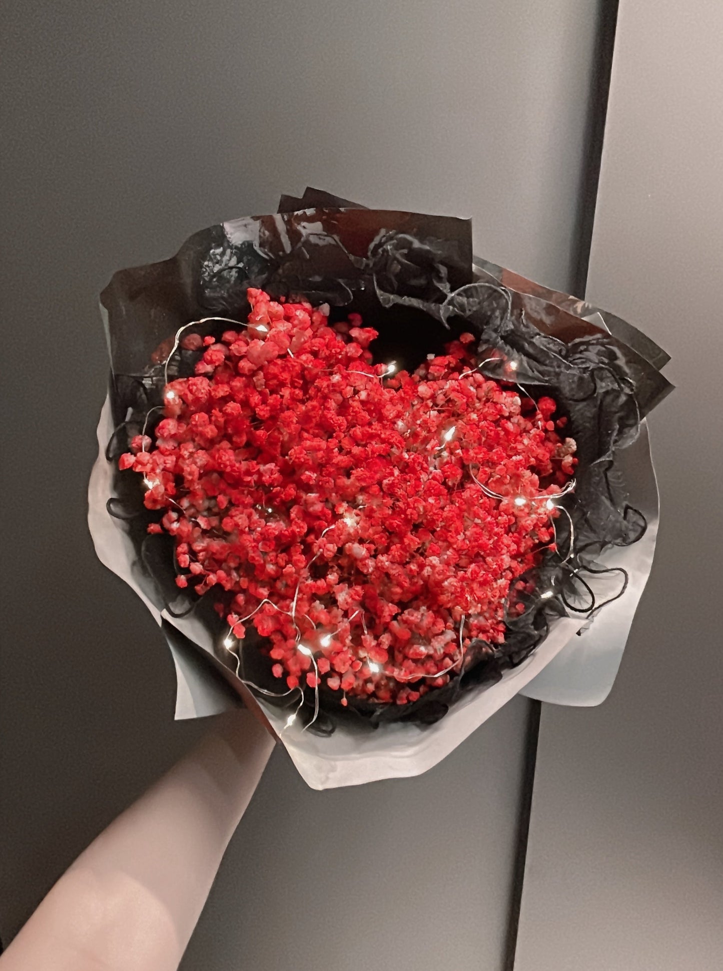 Red Heart BabyBreath Bouquet (Fresh)